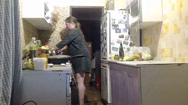 Snapshot of EliciaKush chatting on 03/03/26, 06:03 EliciaKush online show from 03/03/26, 06:03