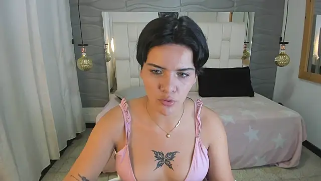 Snapshot of Thaliaa_Lopez chatting on 03/08/26, 06:39 Thaliaa Lopez online show from 03/08/26, 06:39