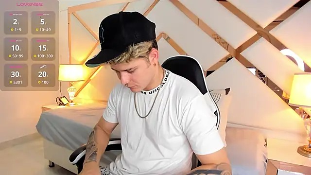 Snapshot of rayan_linxx chatting on 02/21/26, 07:37 rayan linxx online show from 02/21/26, 07:37