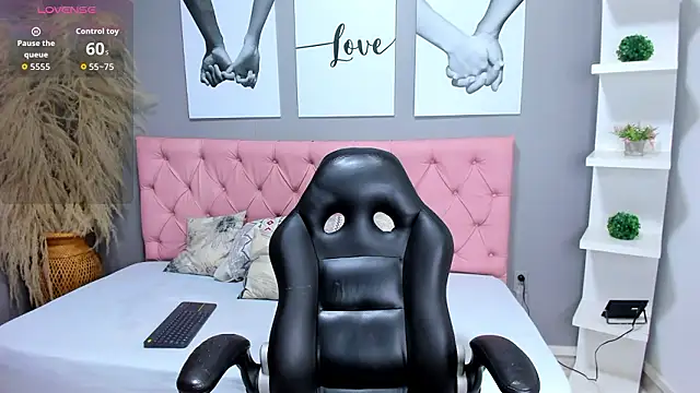 Snapshot of rayan_linxx chatting on 02/28/26, 07:48 rayan linxx online show from 02/28/26, 07:48