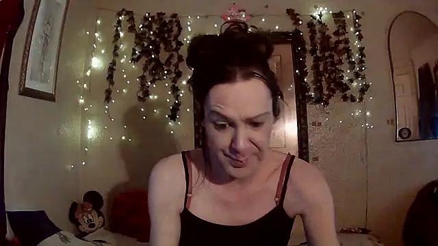 Snapshot of sillymillie4 chatting on 02/06/26, 08:45 sillymillie4 online show from 02/06/26, 08:45