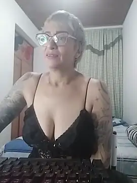 Snapshot of Charlotte_gray_ chatting on 02/23/26, 11:46 Charlotte gray online show from 02/23/26, 11:46