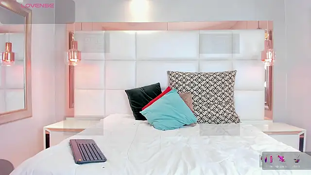 Snapshot of Sebastian_Collins_ chatting on 03/02/26, 09:32 Sebastian Collins online show from 03/02/26, 09:32