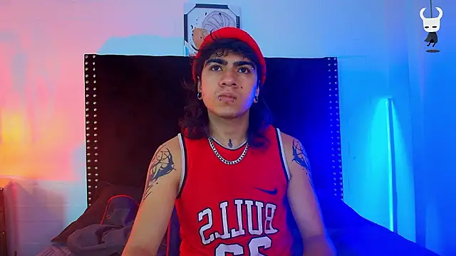 Snapshot of Axell_Kussh chatting on 02/23/26, 12:02 Axell Kussh online show from 02/23/26, 12:02