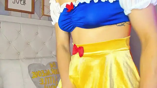 luna forever7 online show from 04/09/26, 07:19