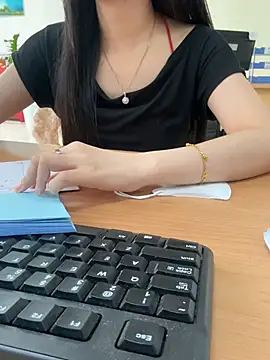 Snapshot of Celeste_SexyY chatting on 05/06/26, 03:35 Celeste SexyY online show from 05/06/26, 03:35