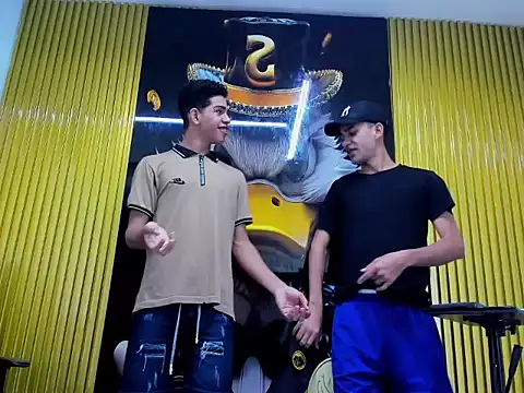 Snapshot of couplehot_sex_ chatting on 02/21/26, 07:26 couplehot sex online show from 02/21/26, 07:26