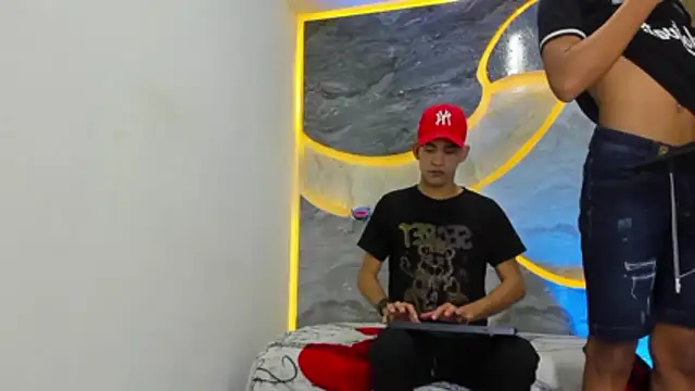 Snapshot of couplehot_sex_ chatting on 02/26/26, 04:00 couplehot sex online show from 02/26/26, 04:00