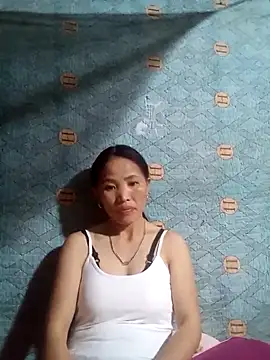 Snapshot of nhynhy11 chatting on 02/12/26, 04:40 nhynhy11 online show from 02/12/26, 04:40