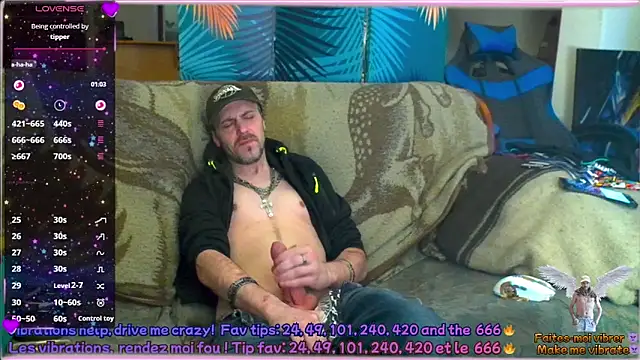 Snapshot of SwatRocShy chatting on 02/25/26, 07:18 SwatRocShy online show from 02/25/26, 07:18