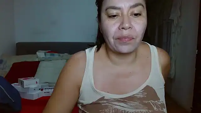 Snapshot of Karo_sexy chatting on 12/19/24, 06:23 Karo sexy online show from 12/19/24, 06:23