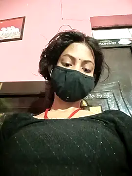 BIG QWEEN NO1 online show from 04/12/26, 12:15