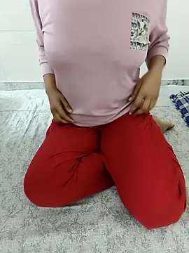 Snapshot of _sassyhelly chatting on 02/14/26, 11:51 sassyhelly online show from 02/14/26, 11:51