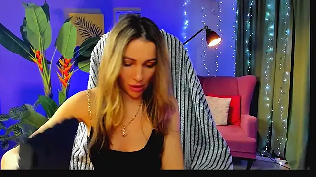 Snapshot of KrisWillis chatting on 02/13/26, 01:18 KrisWillis online show from 02/13/26, 01:18