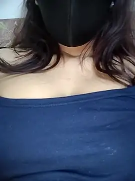 Snapshot of Moody-girl1 chatting on 02/26/26, 05:45 Moody-girl1 online show from 02/26/26, 05:45