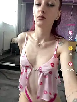 Roxyfoxyyy online show from 06/03/26, 06:16
