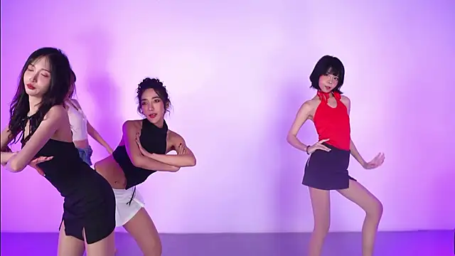 Snapshot of Believe-girl chatting on 02/26/26, 12:26 Believe-girl online show from 02/26/26, 12:26