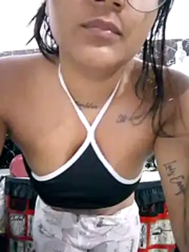 Zoe Renata online show from 04/28/26, 08:19