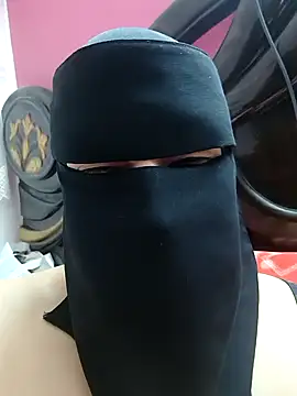 Warda Egy online show from 03/18/26, 09:34