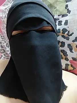 Snapshot of Warda_Egy chatting on 07/19/26, 04:27 Warda Egy online show from 07/19/26, 04:27