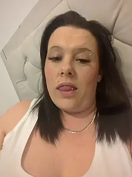 Snapshot of louisa36 chatting on 02/09/26, 10:58 louisa36 online show from 02/09/26, 10:58