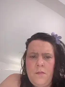 Snapshot of louisa36 chatting on 02/11/26, 09:47 louisa36 online show from 02/11/26, 09:47