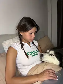 Snapshot of RachelWeisz_ chatting on 02/17/26, 10:12 RachelWeisz online show from 02/17/26, 10:12