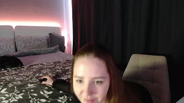 Snapshot of Reyleys chatting on 02/26/26, 10:03 Reyleys online show from 02/26/26, 10:03