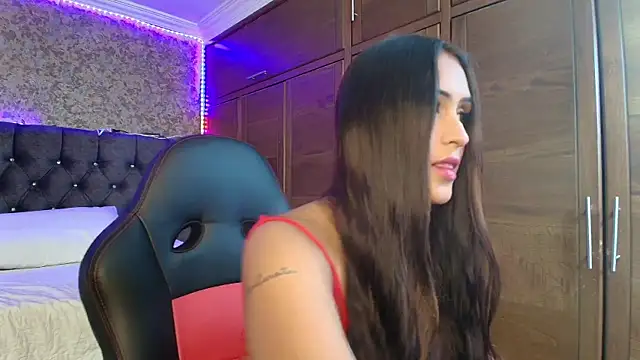 Snapshot of sarah_escobarr chatting on 02/09/26, 01:48 sarah escobarr online show from 02/09/26, 01:48