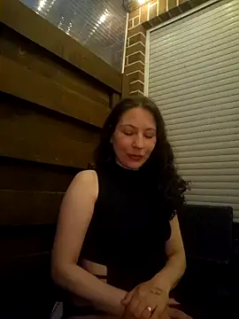 Lolahottele online show from 06/06/26, 08:24