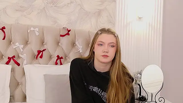 StacyHicks online show from 02/13/26, 03:19