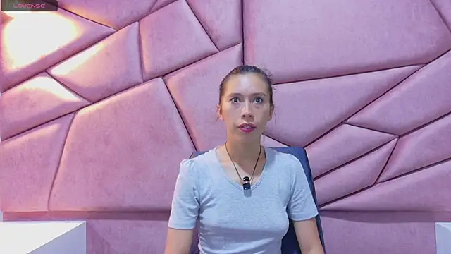 Snapshot of kimberlypink_ chatting on 02/14/26, 11:40 kimberlypink online show from 02/14/26, 11:40