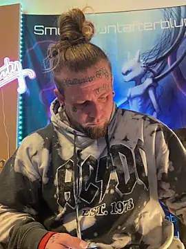 Snapshot of Smokebluntafterblunt chatting on 02/16/26, 02:24 Smokebluntafterblunt online show from 02/16/26, 02:24