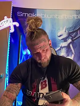 Smokebluntafterblunt online show from 03/06/26, 01:07