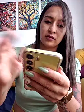 Snapshot of Paola_andrade chatting on 02/27/26, 03:45 Paola andrade online show from 02/27/26, 03:45