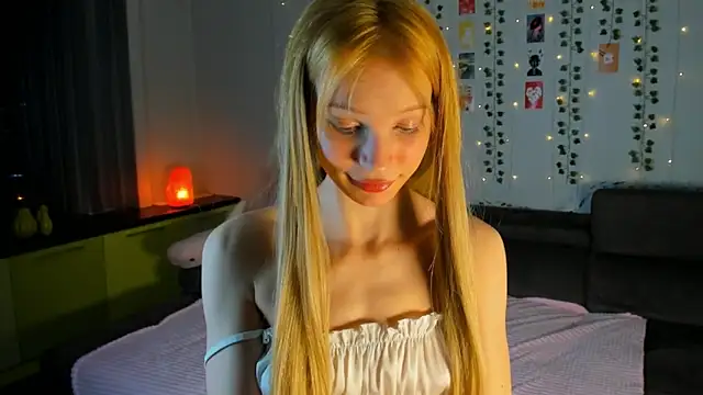 Kiracute18 online show from 04/03/26, 04:16