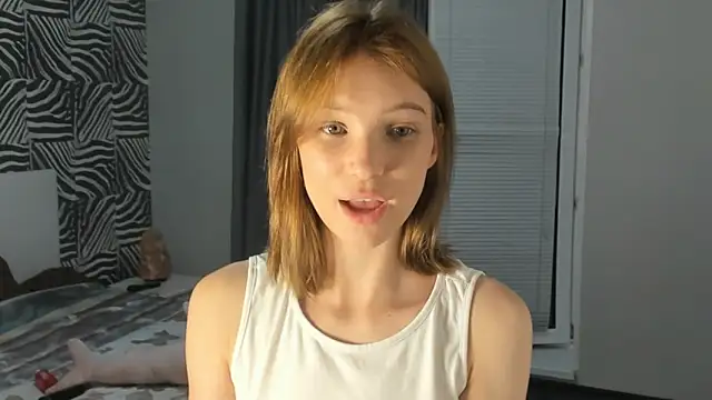 Snapshot of Kiracute18 chatting on 07/28/26, 10:31 Kiracute18 online show from 07/28/26, 10:31