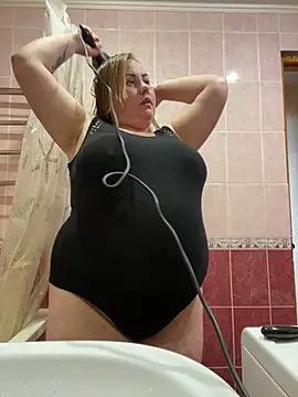 Mommy-girl-Lola online show from 03/02/26, 10:00