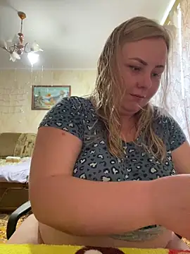 Snapshot of Mommy-girl-Lola chatting on 07/02/26, 10:54 Mommy-girl-Lola online show from 07/02/26, 10:54