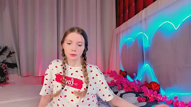 Snapshot of lada2k4 chatting on 02/25/26, 05:28 lada2k4 online show from 02/25/26, 05:28