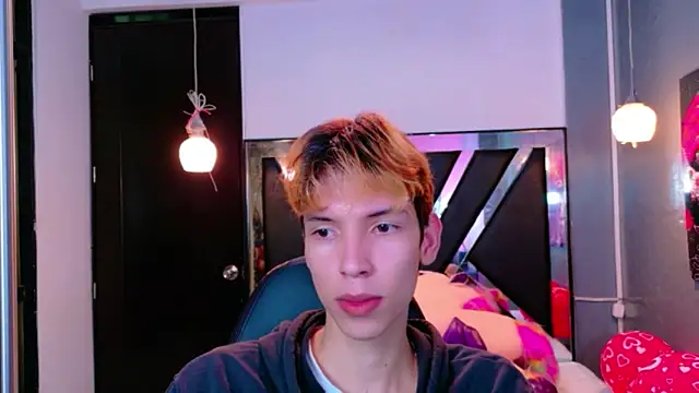 Liam Green1 online show from 02/14/26, 12:02