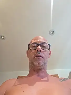 pareja47 online show from 07/05/26, 01:51
