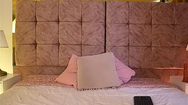 EmmaClark   online show from 04/03/26, 01:20