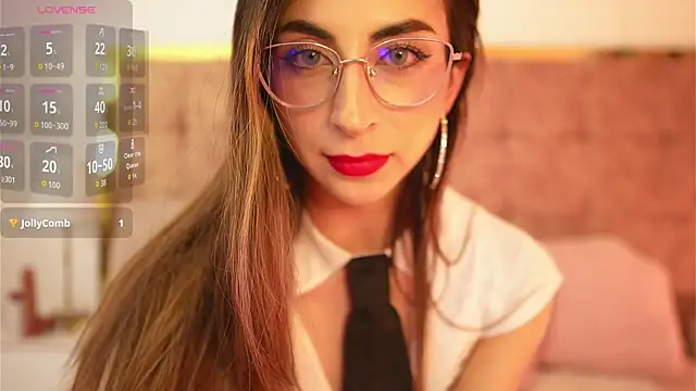 Snapshot of EmmaClark__ chatting on 07/08/26, 10:36 EmmaClark online show from 07/08/26, 10:36