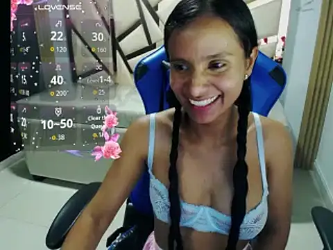 Snapshot of Cataleya23_a chatting on 06/14/26, 03:41 Cataleya23 a online show from 06/14/26, 03:41