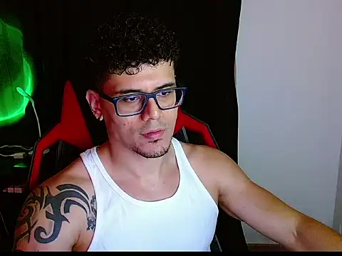 Snapshot of Logan0626 chatting on 02/11/26, 12:48 Logan0626 online show from 02/11/26, 12:48