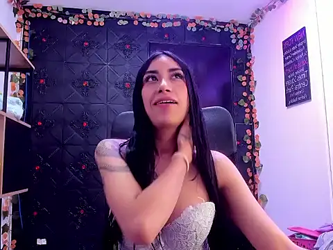 TiffanyDream8 online show from 02/26/26, 09:25