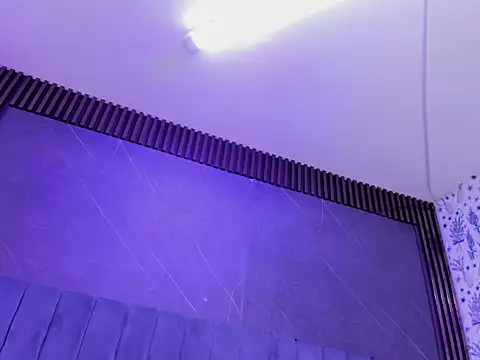 TiffanyDream8 online show from 04/12/26, 10:15