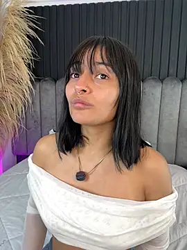 Snapshot of Nanda_vixen_ chatting on 02/24/26, 09:02 Nanda vixen online show from 02/24/26, 09:02