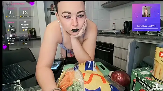 kittyfitty29 online show from 04/15/26, 08:09